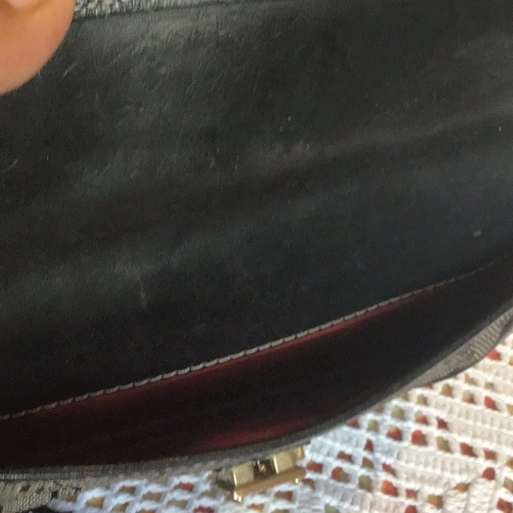 Dooney Bourke wallet - Picture 6 of 6